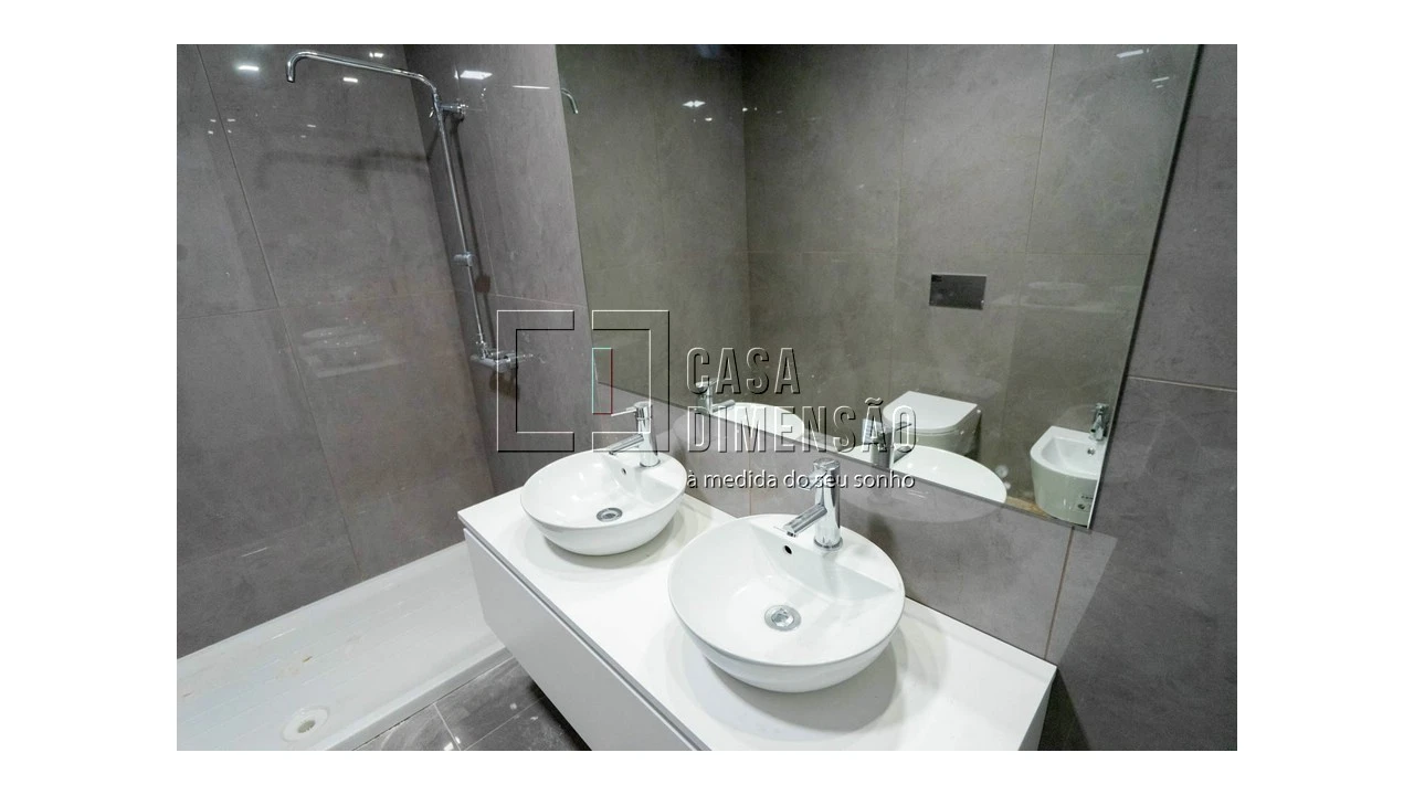 Apartamento T3 para Venda em Águas Livres Foto 44