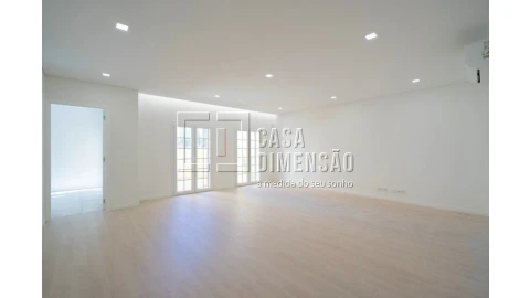 Apartamento T3 para Venda em Águas Livres