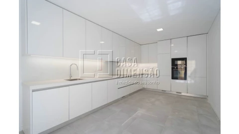 Apartamento T3 para Venda em Águas Livres