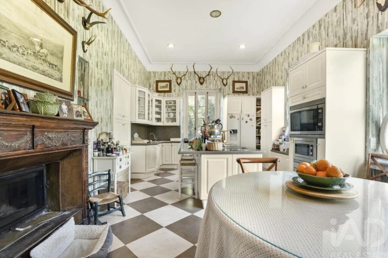 Moradia T10 para Venda em Assunção, Ajuda, Salvador e Santo Ildefonso Foto 17