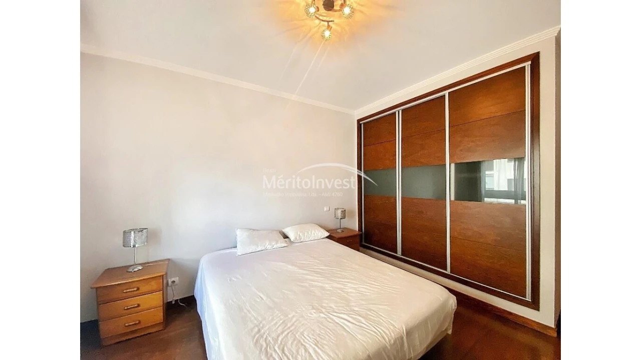 Apartamento T4 para Venda em Portimão Foto 13