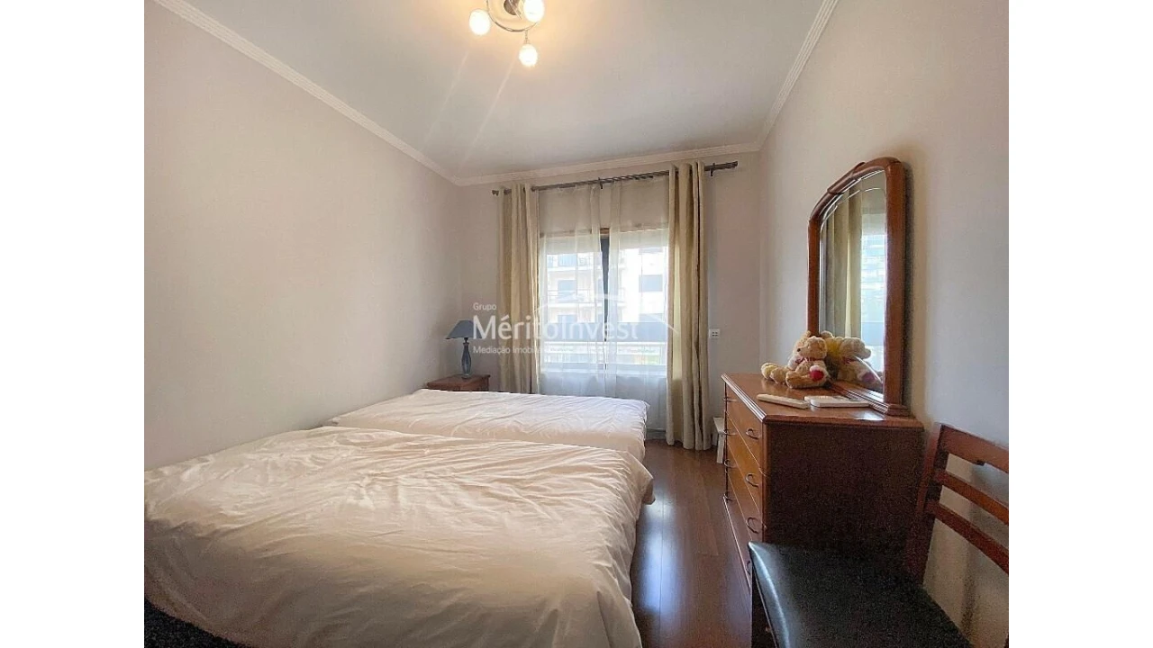 Apartamento T4 para Venda em Portimão Foto 10
