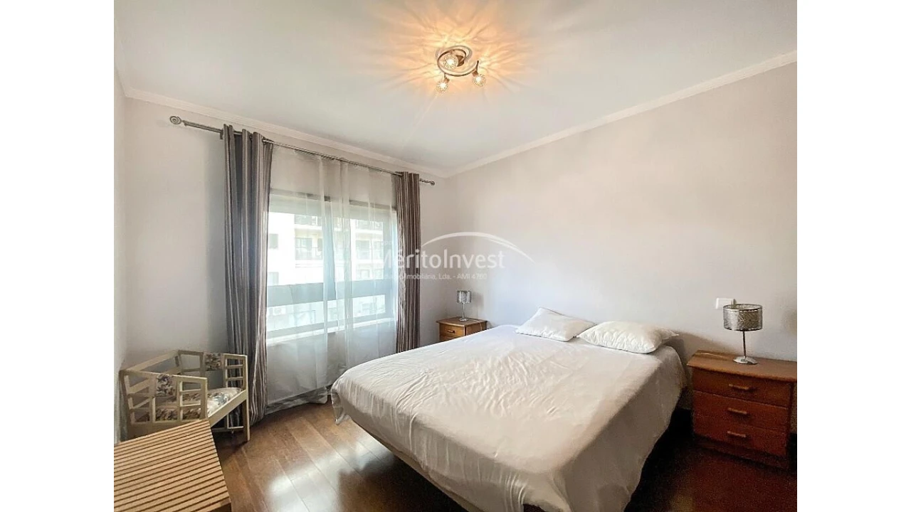 Apartamento T4 para Venda em Portimão Foto 9