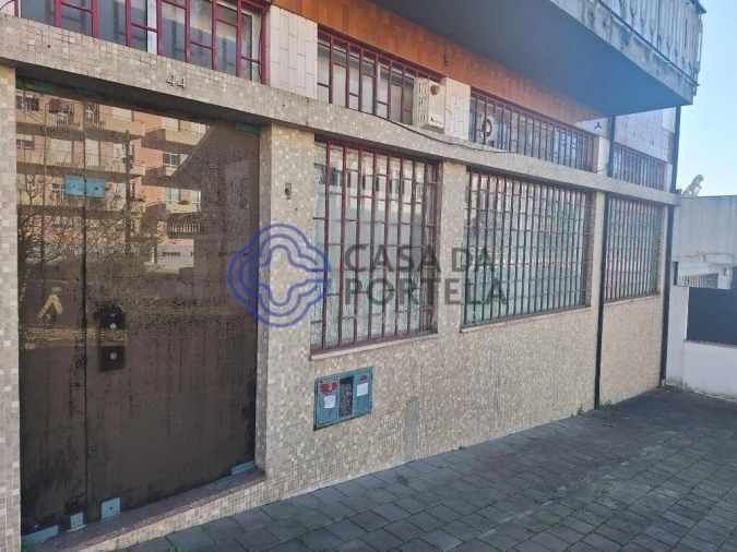 Armazém para Venda em Baguim do Monte (Rio Tinto) Foto 5