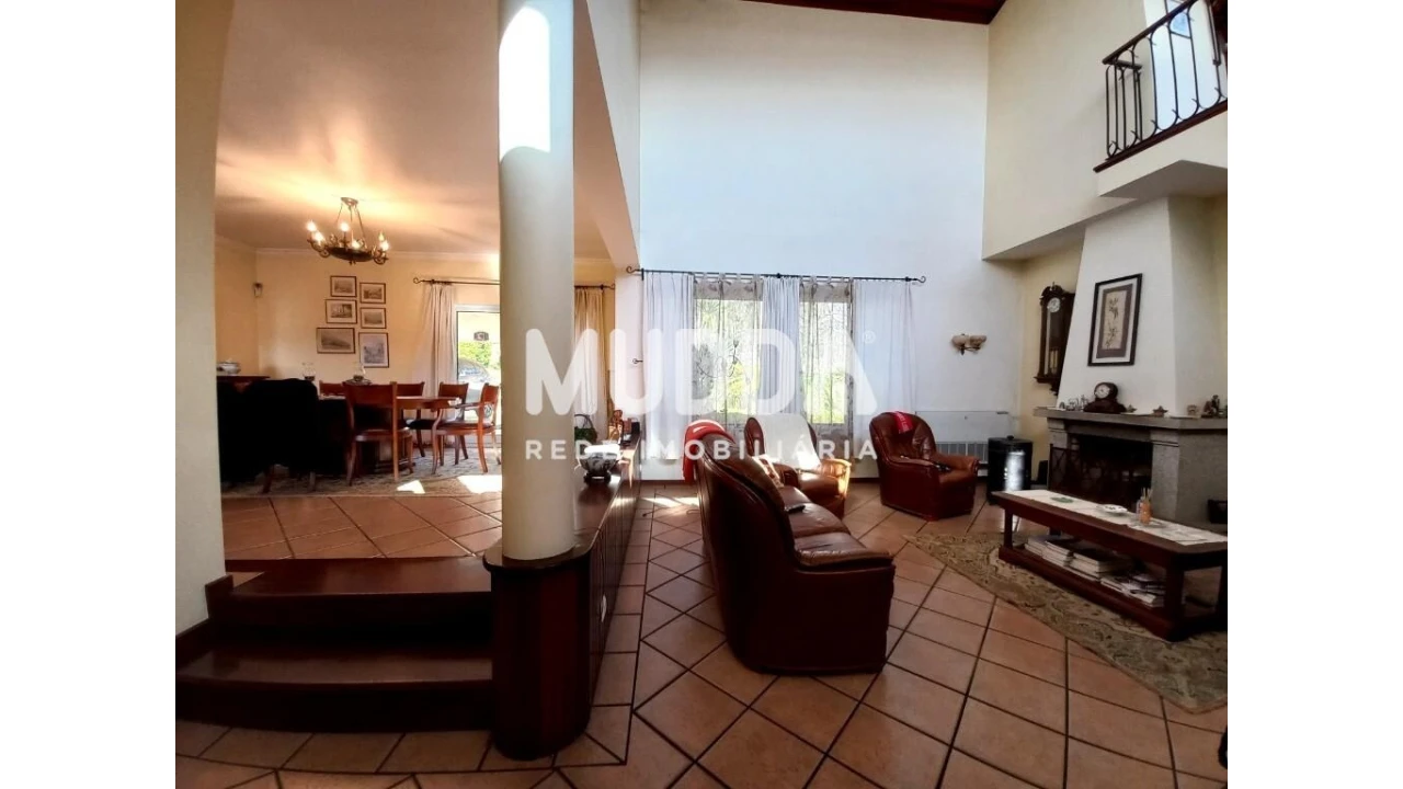 Moradia T4 para Venda em Ossela Foto 14