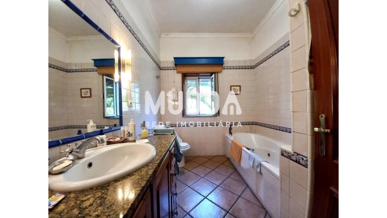 Moradia T4 para Venda em Ossela Foto 35