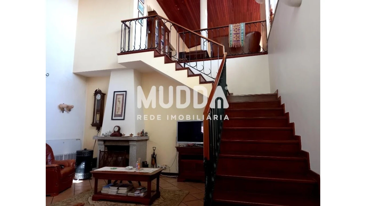 Moradia T4 para Venda em Ossela Foto 26