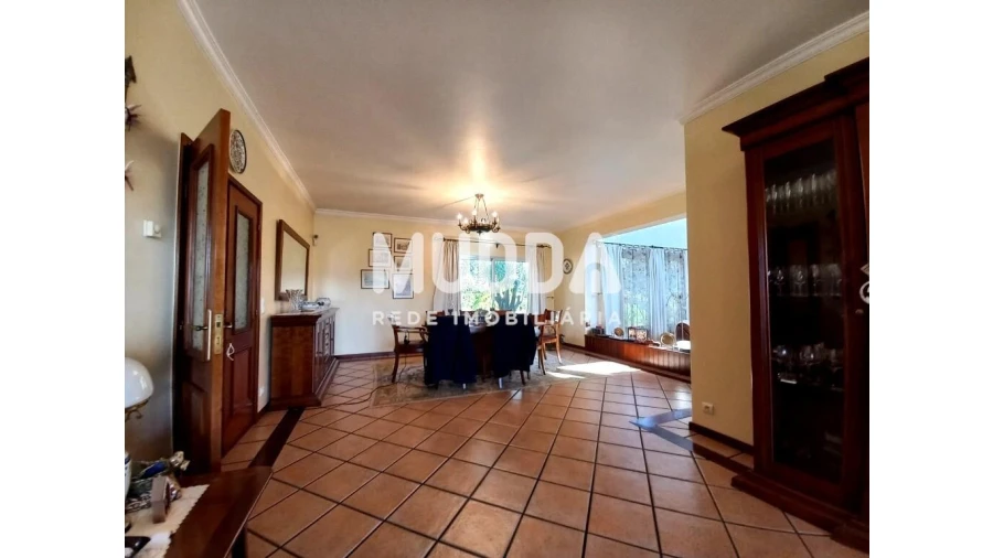 Moradia T4 para Venda em Ossela Foto 13