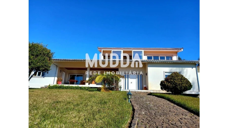 Moradia T4 para Venda em Ossela