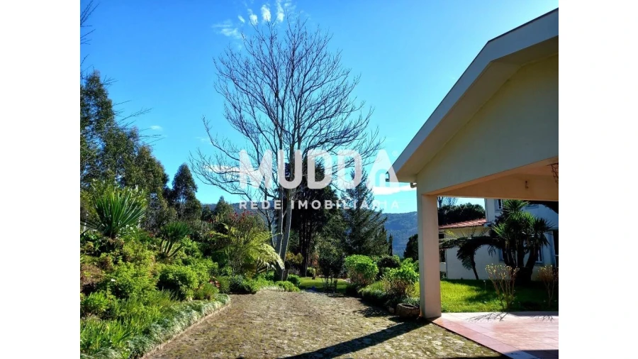 Moradia T4 para Venda em Ossela Foto 43