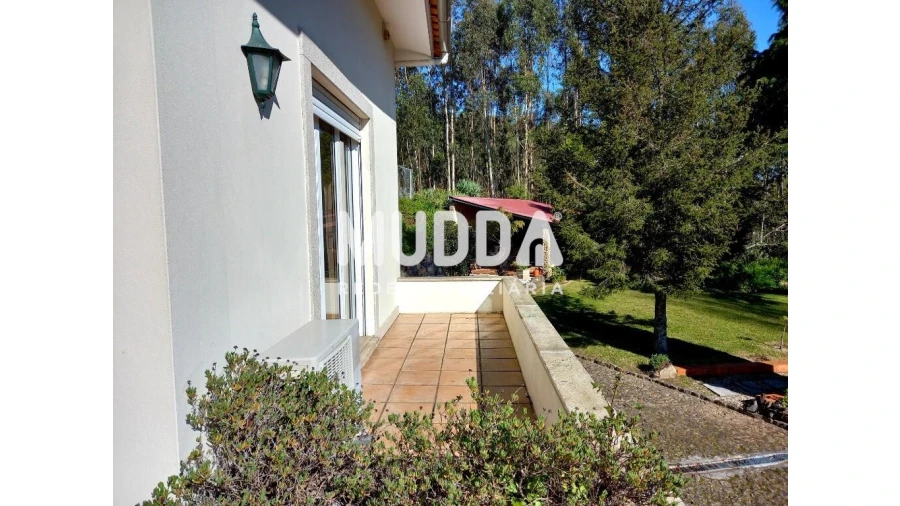 Moradia T4 para Venda em Ossela Foto 32