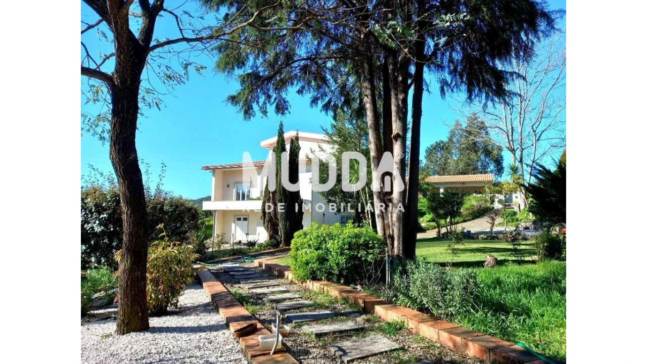 Moradia T4 para Venda em Ossela Foto 50