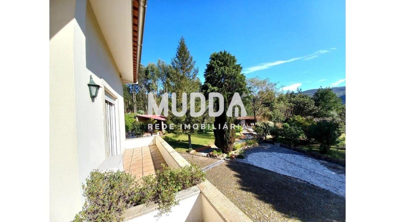 Moradia T4 para Venda em Ossela Foto 30