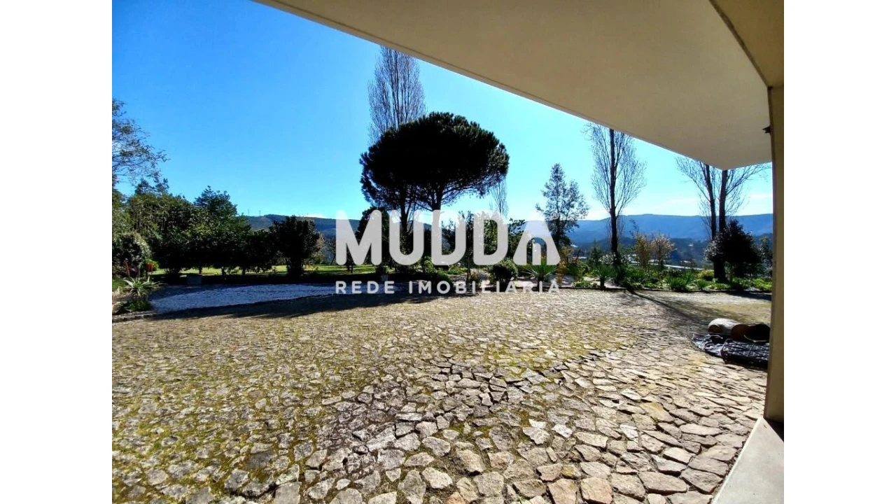 Moradia T4 para Venda em Ossela Foto 51