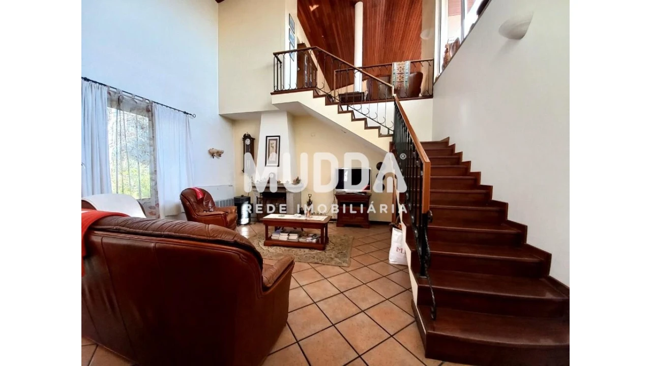 Moradia T4 para Venda em Ossela Foto 17