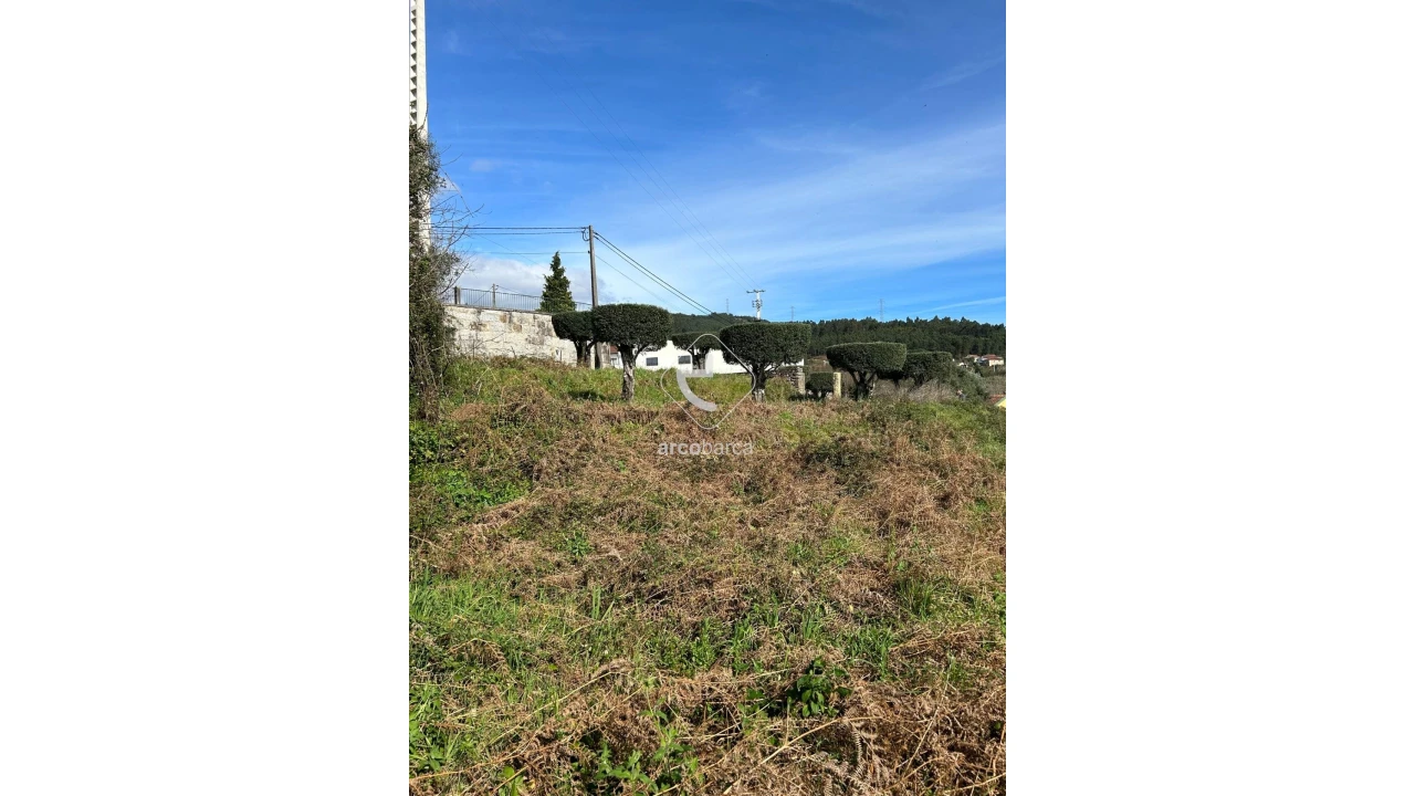 Terreno para Venda em Portela e Extremo Foto 1