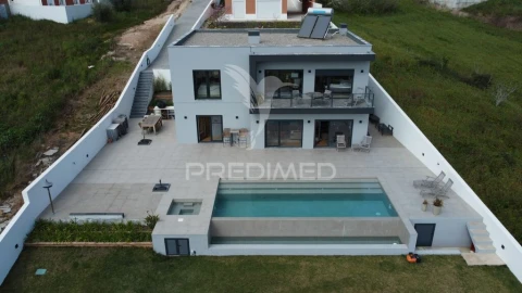 Moradia T3 para Venda em Lamas e Cercal