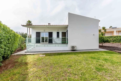 Moradia T3 para Venda em Mexilhoeira Grande