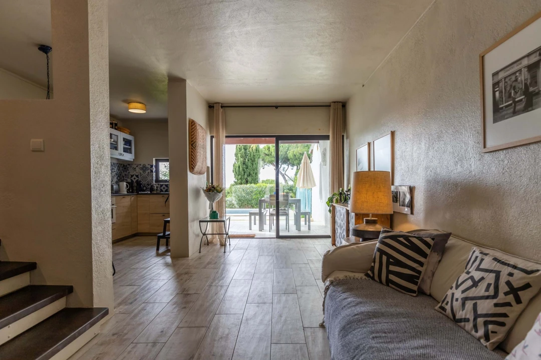 Apartamento T3 para Arrendamento férias em Quarteira Foto 9