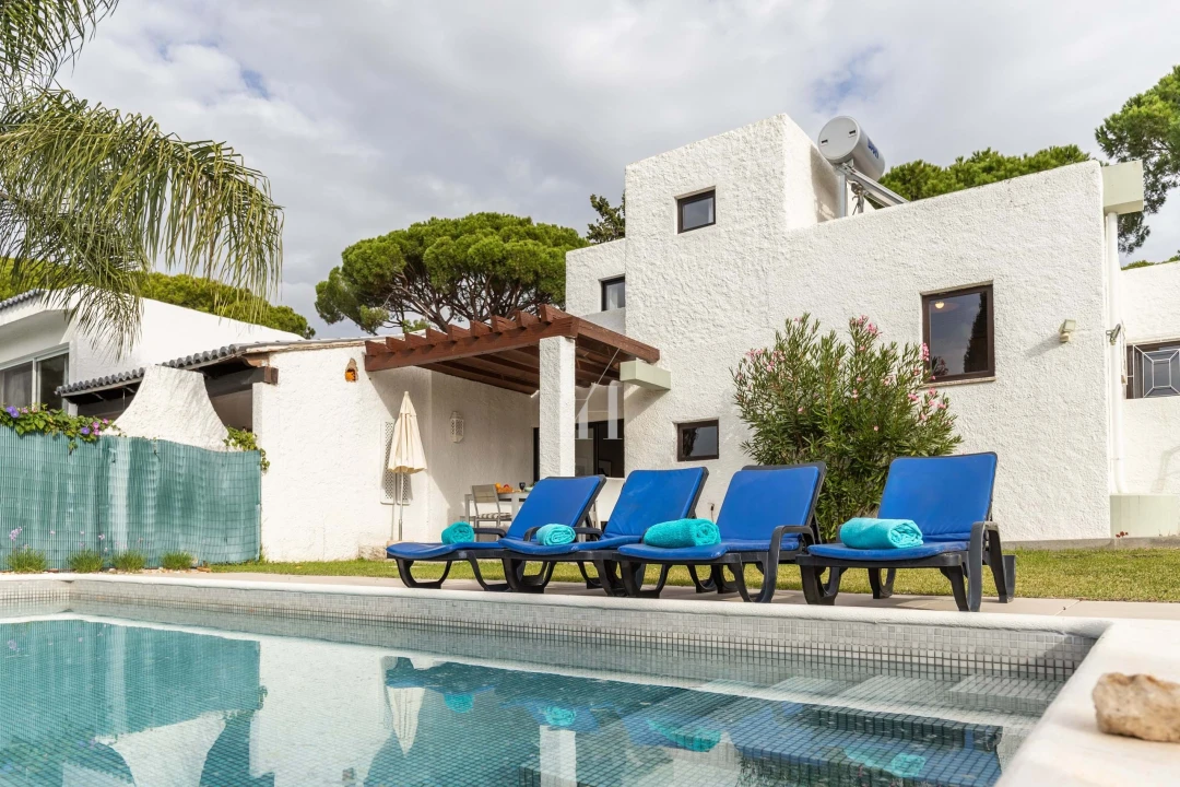 Apartamento T3 para Arrendamento férias em Quarteira Foto 3