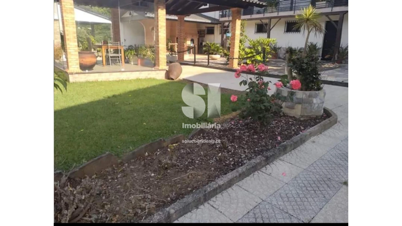 Moradia T4 para Venda em Semide e Rio Vide Foto 1