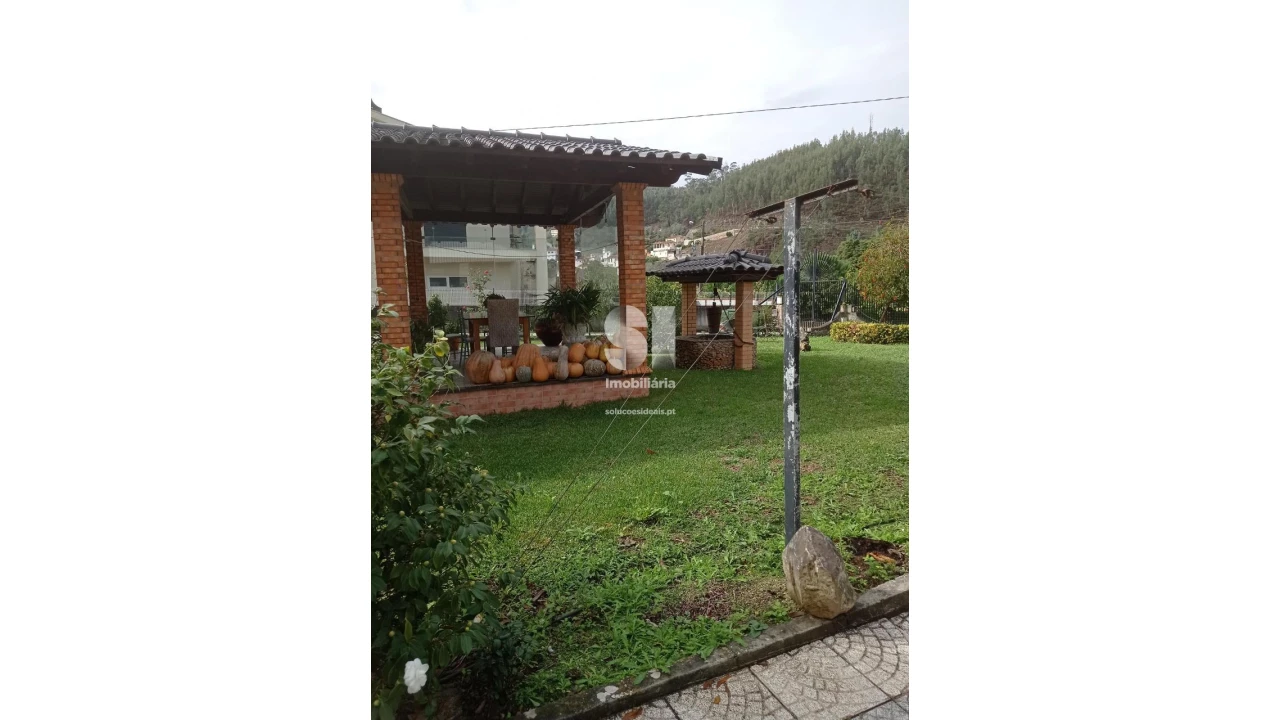 Moradia T4 para Venda em Semide e Rio Vide Foto 9