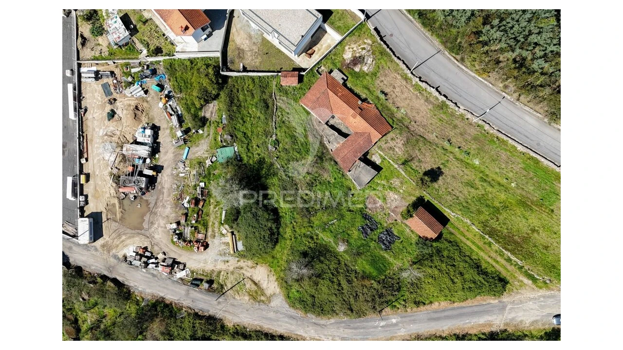 Moradia T3 para Venda em Arnoso (Santa Maria e Santa Eulália) e Sezures Foto 4