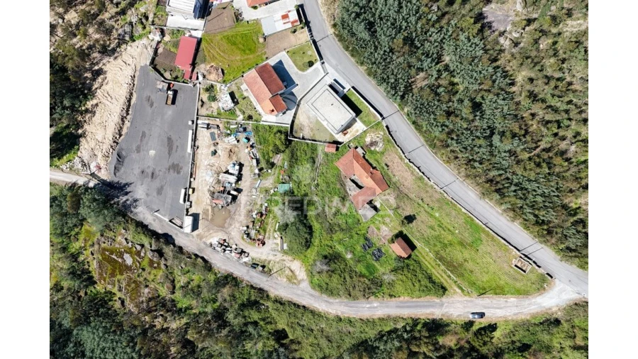 Moradia T3 para Venda em Arnoso (Santa Maria e Santa Eulália) e Sezures Foto 13