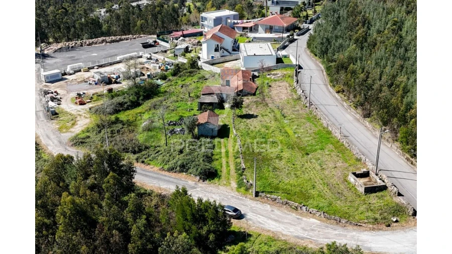 Moradia T3 para Venda em Arnoso (Santa Maria e Santa Eulália) e Sezures Foto 17