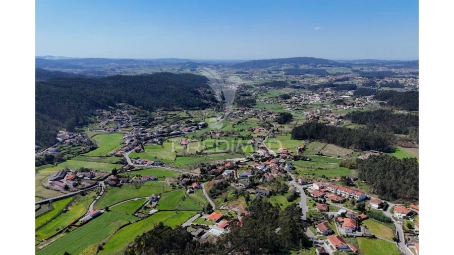 Moradia T3 para Venda em Arnoso (Santa Maria e Santa Eulália) e Sezures Foto 12