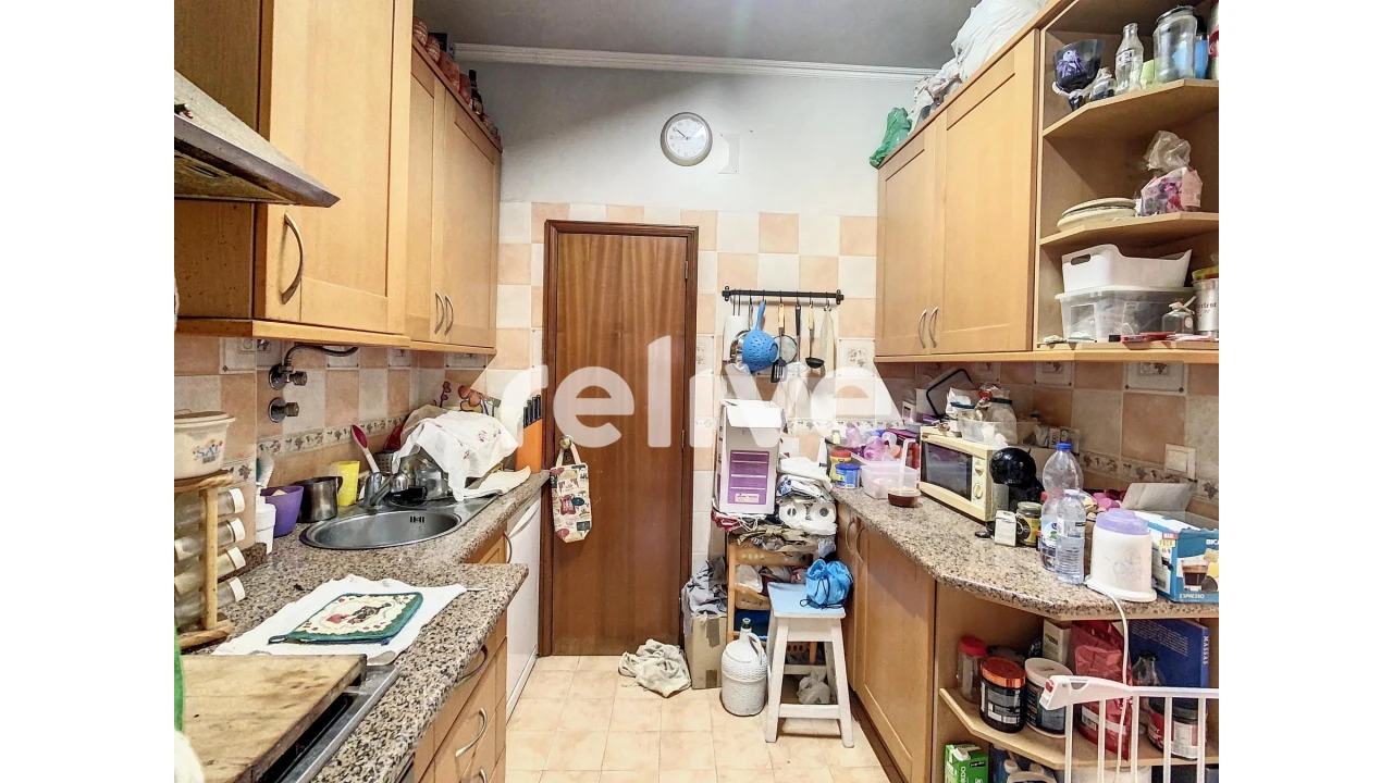 Apartamento T2 para Venda em Ajuda Foto 26
