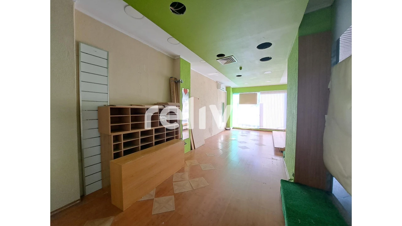 Loja para Venda em Massamá e Monte Abraão Foto 22