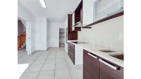 Moradia T4 para Venda em Ericeira