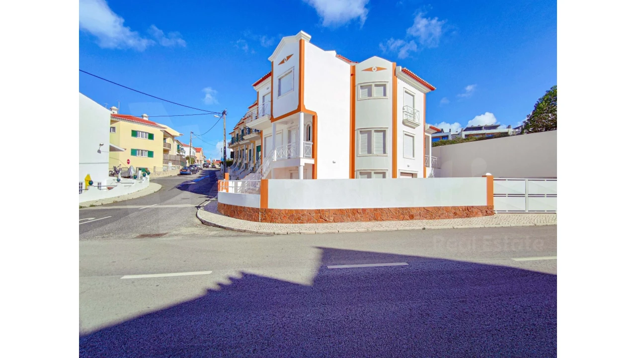 Moradia T4 para Venda em Ericeira Foto 1