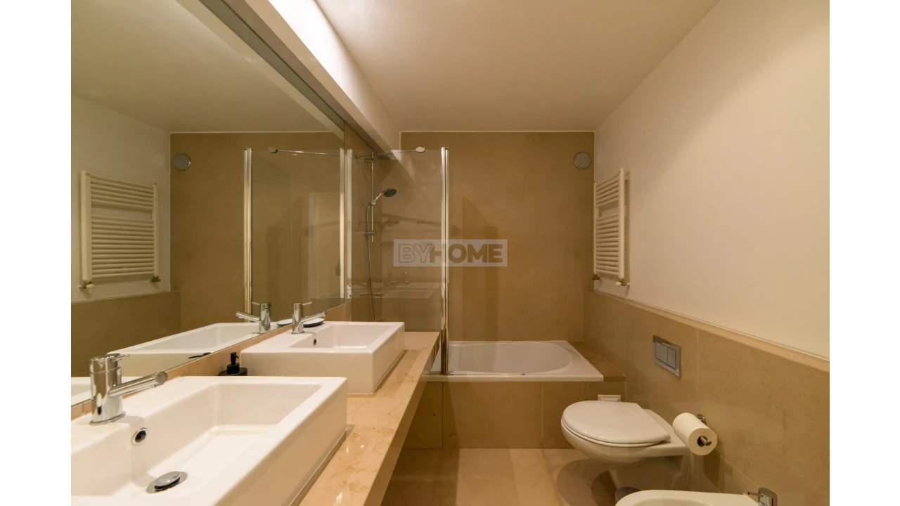 Apartamento T2 para Venda em Santa Maria Maior Foto 20