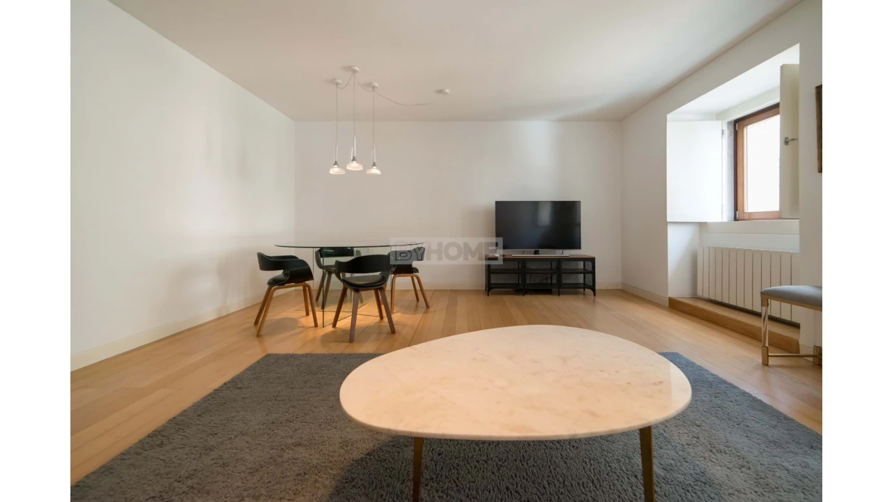 Apartamento T2 para Venda em Santa Maria Maior Foto 6