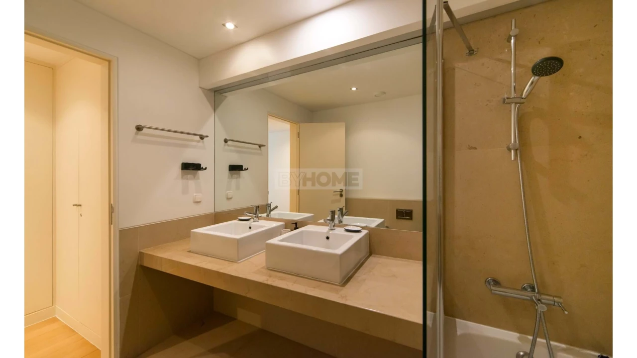 Apartamento T2 para Venda em Santa Maria Maior Foto 21