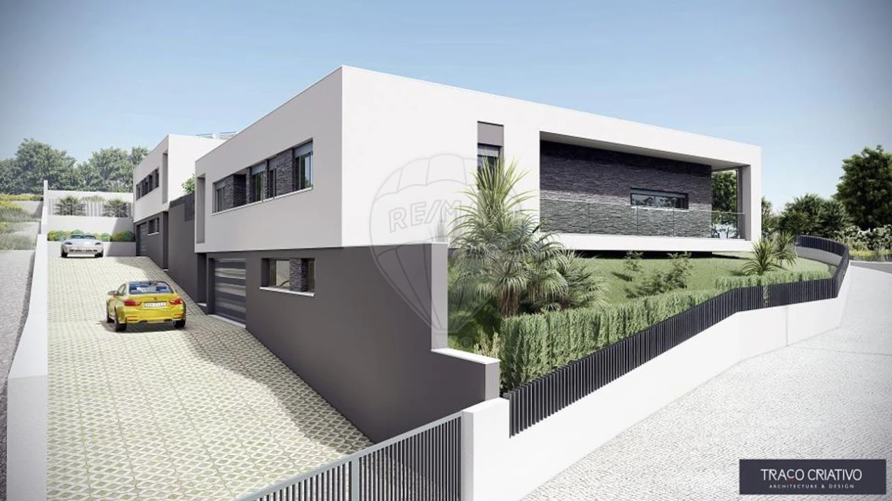 Moradia T3 para Venda em Queluz e Belas Foto 1