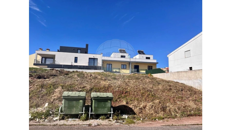 Terreno para Venda em Pontinha e Famões Foto 6