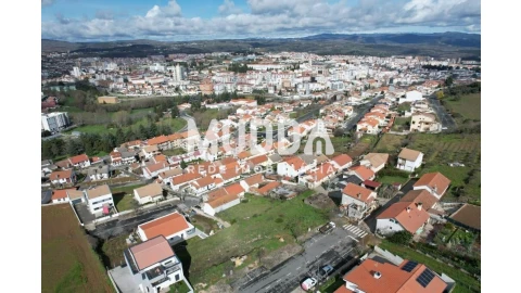 Terreno para Venda em Sé, Santa Maria e Meixedo