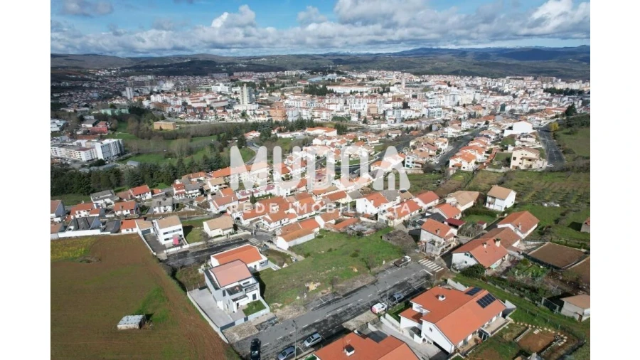Terreno para Venda em Sé, Santa Maria e Meixedo Foto 16