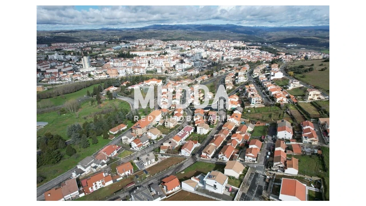 Terreno para Venda em Sé, Santa Maria e Meixedo Foto 7