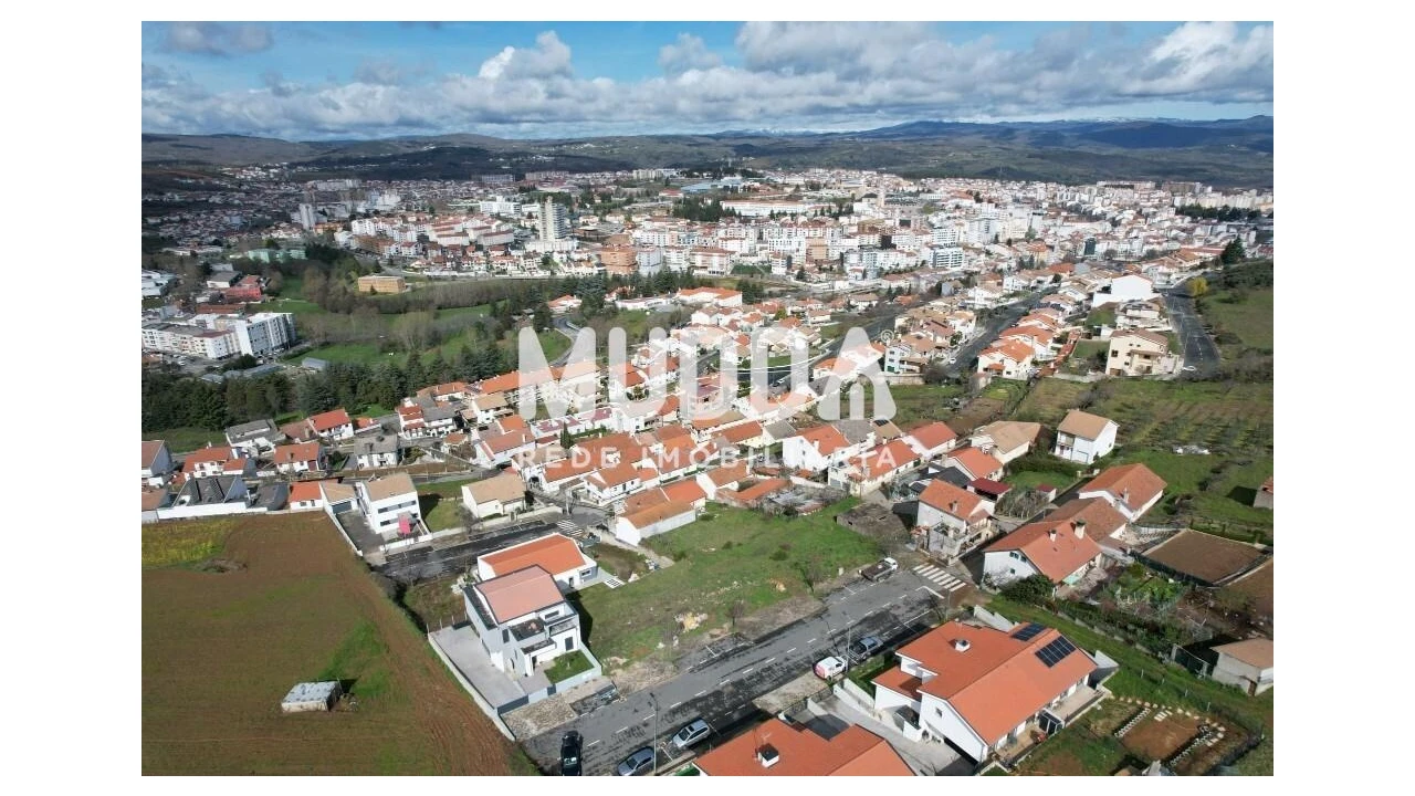 Terreno para Venda em Sé, Santa Maria e Meixedo Foto 16