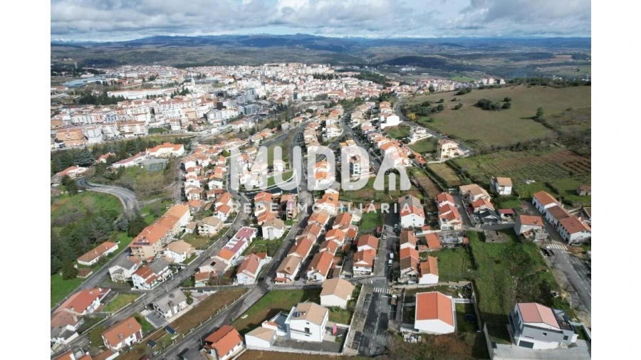 Terreno para Venda em Sé, Santa Maria e Meixedo Foto 6