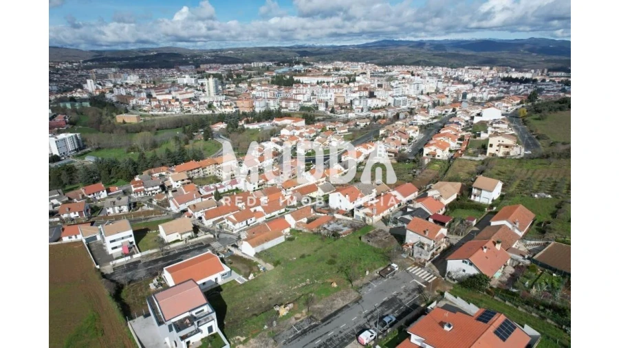 Terreno para Venda em Sé, Santa Maria e Meixedo Foto 7
