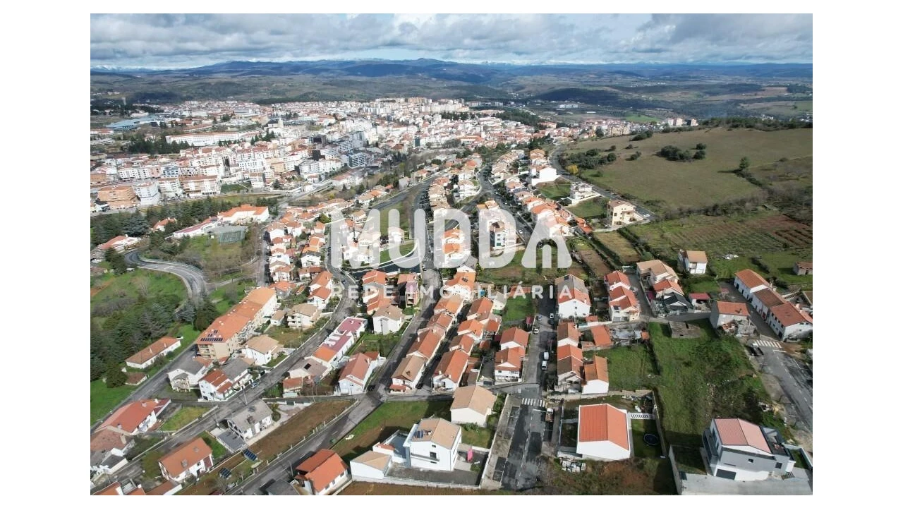 Terreno para Venda em Sé, Santa Maria e Meixedo Foto 6