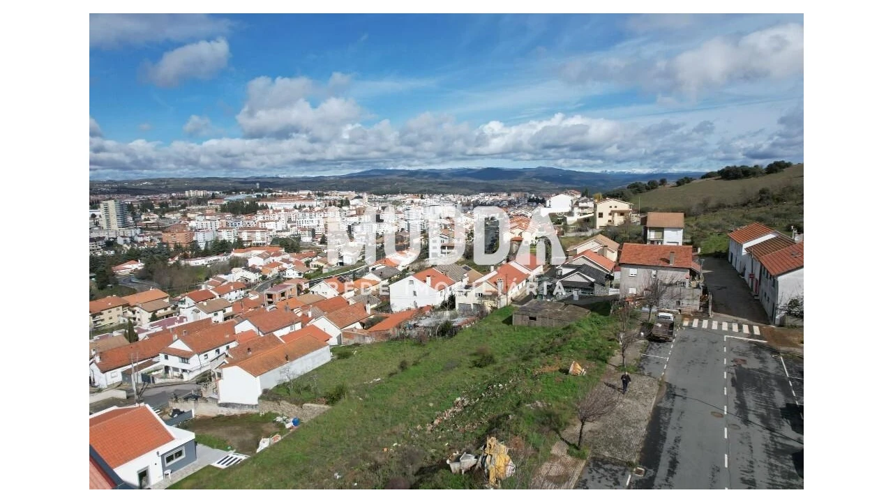 Terreno para Venda em Sé, Santa Maria e Meixedo Foto 13