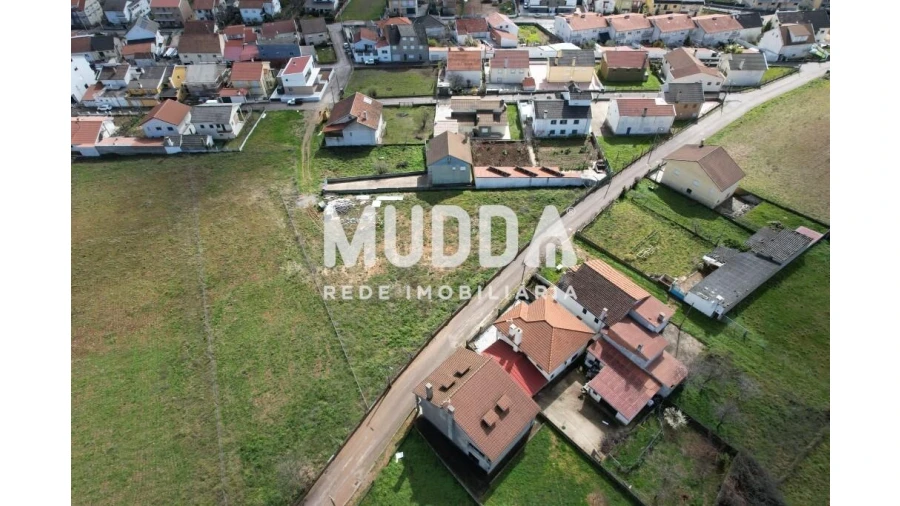 Terreno para Venda em Sé, Santa Maria e Meixedo Foto 10