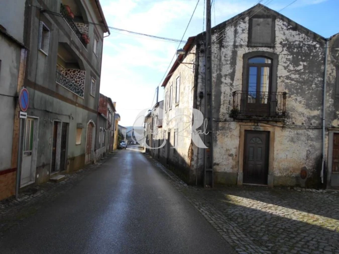 Moradia T3 para Venda em Avelar Foto 4