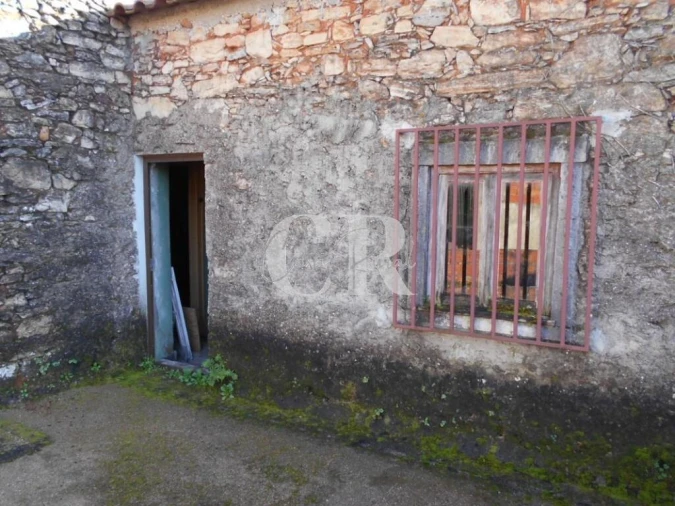 Moradia T3 para Venda em Avelar Foto 32